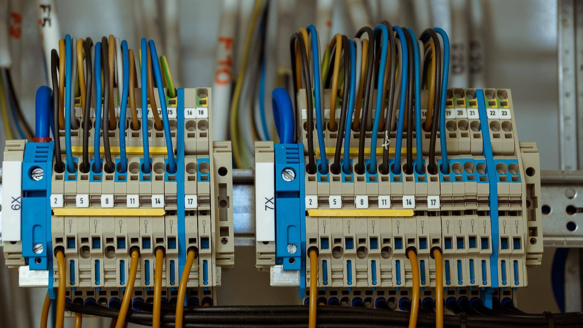 wire-g527080cf4_1920.jpg
